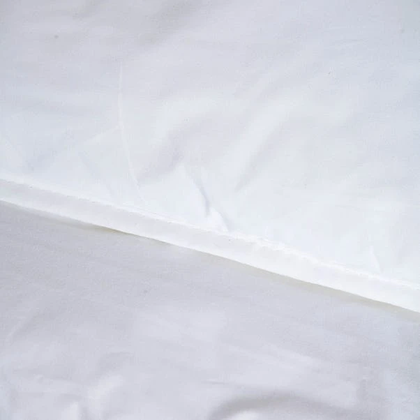 Dorma Sumptuous Down Like 4.5 Tog Summer Duvet 5 Dorma Sumptuous Down Like 4.5 Tog Summer Duvet - Image 3