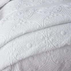 Mandalay White Bedspread -Home Furnishing Store 1000167161 alt03
