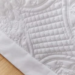 Mandalay White Bedspread -Home Furnishing Store 1000167161 alt04