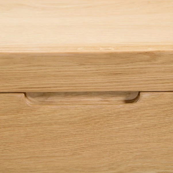 Curve 3 Drawer Chest, Oak 5 Curve 3 Drawer Chest, Oak - Image 3