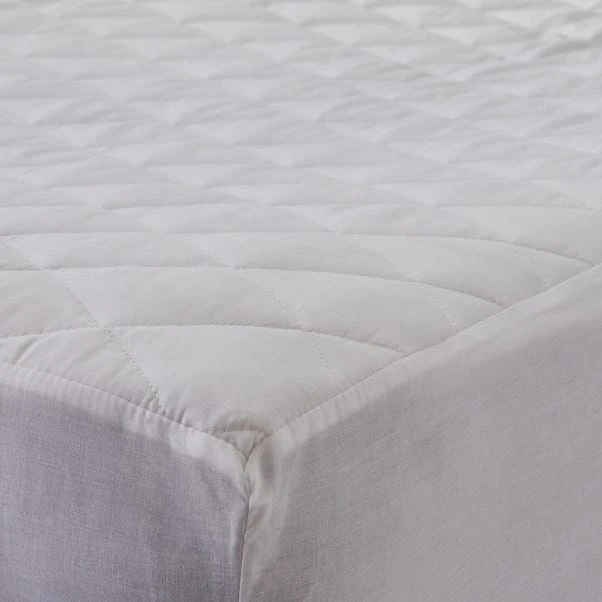 Fogarty Quilted Waterproof Mattress Protector 8 Fogarty Quilted Waterproof Mattress Protector - Image 6