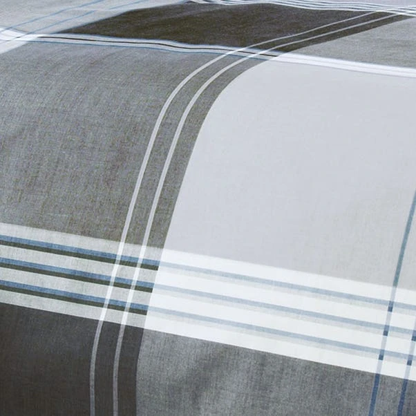 Taylor Reversible Duvet Cover And Pillowcase Set 8 Taylor Reversible Duvet Cover And Pillowcase Set - Image 6