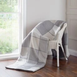 Super Soft Large Check Grey Blanket 9 Super Soft Large Check Grey Blanket -Home Furnishing Store 30232549 alt01