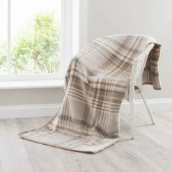 Super Soft Plaid Check Natural Throw 11 Super Soft Plaid Check Natural Throw -Home Furnishing Store 30410648 alt01