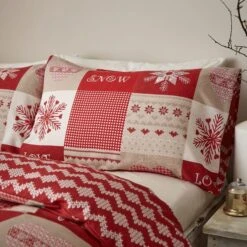 Catherine Lansfield Let It Snow Cotton Rich Red Duvet Cover And Pillowcase Set -Home Furnishing Store 30673066 alt01