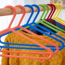 Pack Of 10 Kids Plastic Hangers -Home Furnishing Store 30762263 alt02