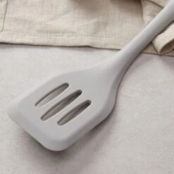 Silicone Turner -Home Furnishing Store 30764402 alt01