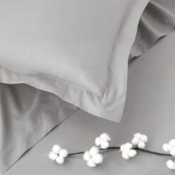 Dorma Smooth & Soft 300 Thread Count Cotton Sateen Kingsize Oxford Pillowcase 25 Dorma Smooth & Soft 300 Thread Count Cotton Sateen Kingsize Oxford Pillowcase -Home Furnishing Store 30776294 alt04