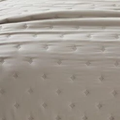 Ella Washed Bedspread 17 Ella Washed Bedspread -Home Furnishing Store 30780888 alt01