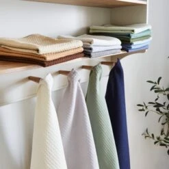 Isabelle Waffle Pack Of 4 Tea Towels Greens -Home Furnishing Store 30799002 alt02