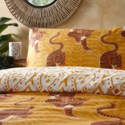Furn. Tibetan Tiger Duvet Cover And Pillowcase Set -Home Furnishing Store 30803630 alt01