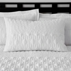 Billie White Standard Pillowcase Pair
