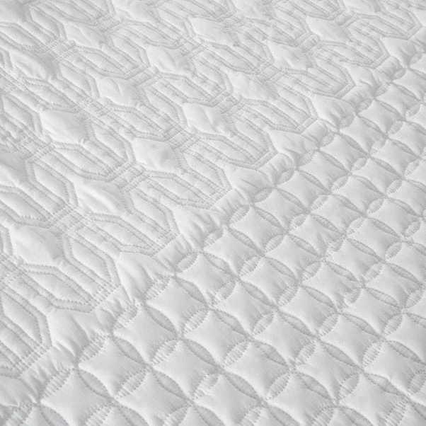 Billie White Bedspread 4 Billie White Bedspread - Image 2