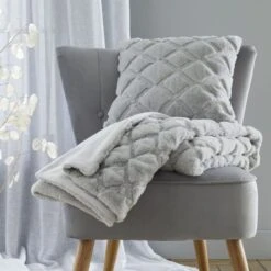 Catherine Lansfield Cosy Diamond 130cm X 170cm Throw 36 Catherine Lansfield Cosy Diamond 130cm X 170cm Throw -Home Furnishing Store 30812045 alt03