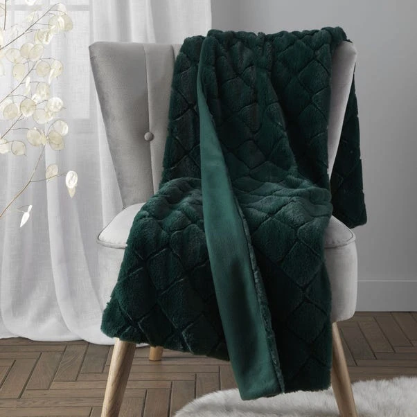 Catherine Lansfield Cosy Diamond 130cm X 170cm Throw 3 Catherine Lansfield Cosy Diamond 130cm X 170cm Throw