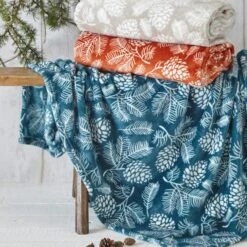 Furn Irwin Fleece Throw 140x180 -Home Furnishing Store 30825379 alt02