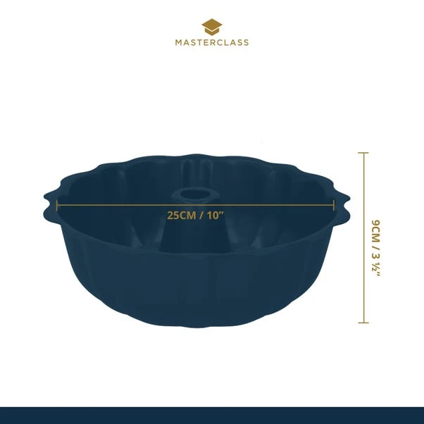 MasterClass Non Stick Fluted Cake Pan Round 27cm 8 MasterClass Non Stick Fluted Cake Pan Round 27cm - Image 6