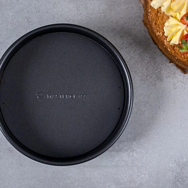 MasterClass Non Stick Loose Base Sandwich Pan Round 15cm 6 MasterClass Non Stick Loose Base Sandwich Pan Round 15cm - Image 4