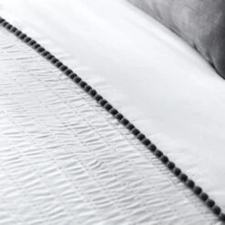 Serene Pom Pom Duvet Cover And Pillowcase Set Grey -Home Furnishing Store 30859039 alt01