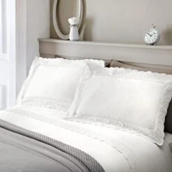Serene Renaissance White Duvet Cover And Pillowcase Set 30 Serene Renaissance White Duvet Cover And Pillowcase Set -Home Furnishing Store 30859056