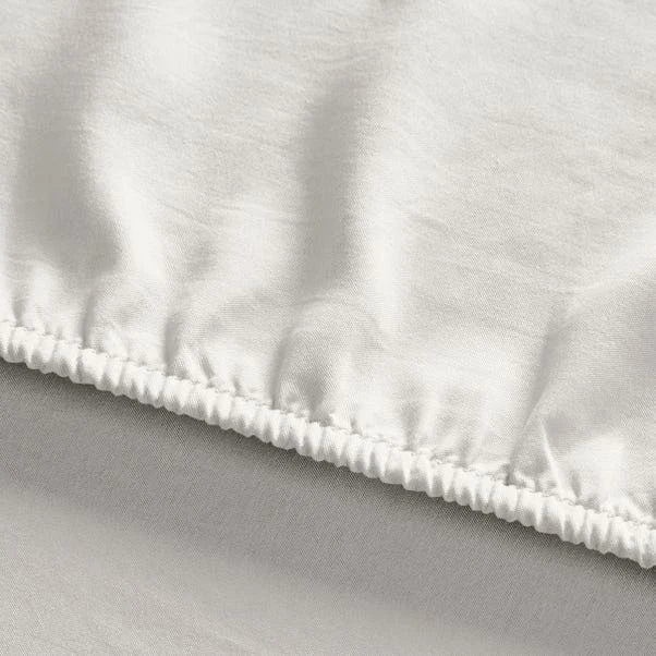 Super Soft Ivory Recycled Polyester Fitted Sheet 4 Super Soft Ivory Recycled Polyester Fitted Sheet - Image 2