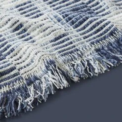 West Grid Throw 16 West Grid Throw -Home Furnishing Store 30863561 alt03