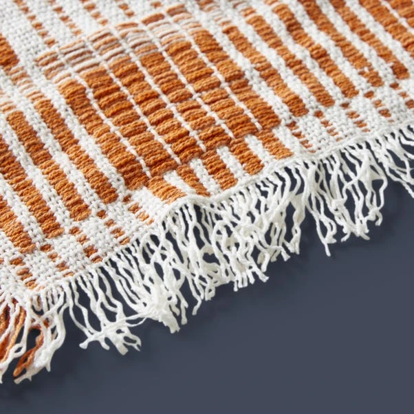 West Grid Throw 5 West Grid Throw - Image 3