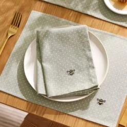 Set Of 4 Bee Napkins