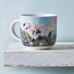 Set Of 2 Kew Bee Floral Mugs
