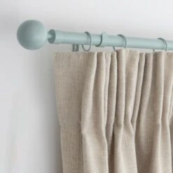 Oslo Extendable Metal Eyelet Curtain Pole -Home Furnishing Store 30883326 alt02