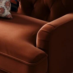 Beatrice Buttoned Velvet Snuggle Chair -Home Furnishing Store 30887232 alt01