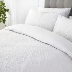 Serene Gianna White Duvet Cover And Pillowcase Set 19 Serene Gianna White Duvet Cover And Pillowcase Set -Home Furnishing Store 30888743 alt02