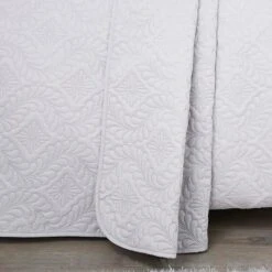 Serene Gianna Bedspread 230cm X 200cm -Home Furnishing Store 30888746 alt01