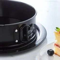 Heavy Gauge Non-stick Spring Form Tin, 20cm -Home Furnishing Store 30892514 alt01