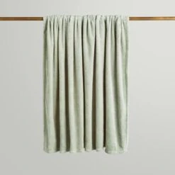 Leila Leaf Fleece Throw 130x170cm 39 Leila Leaf Fleece Throw 130x170cm -Home Furnishing Store 30898335 alt02