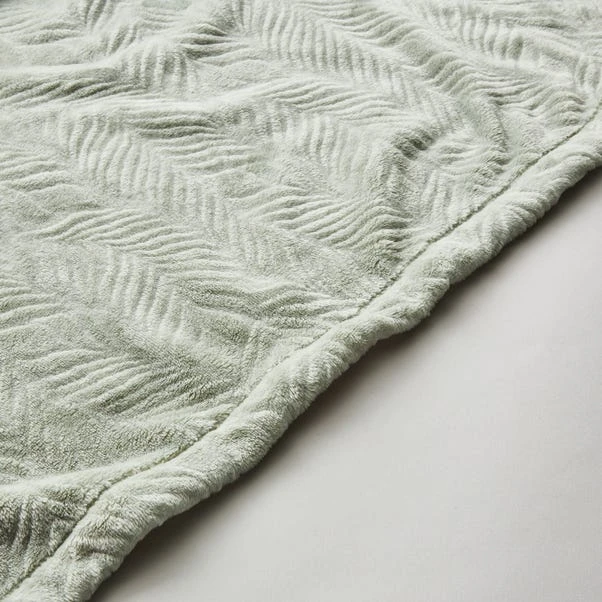 Leila Leaf Fleece Throw 130x170cm 22 Leila Leaf Fleece Throw 130x170cm - Image 20