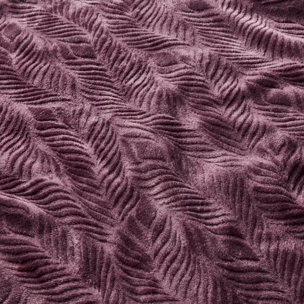 Leila Leaf Fleece Throw 130x170cm 14 Leila Leaf Fleece Throw 130x170cm - Image 12