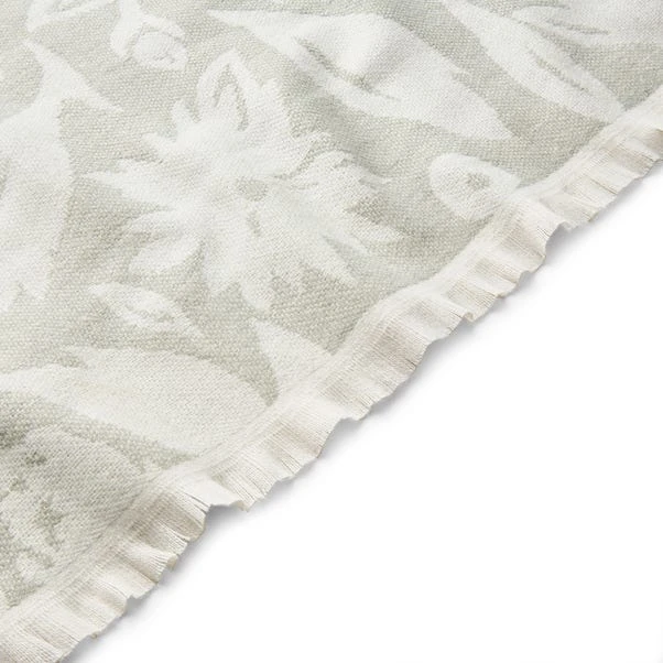 Antonia Jacquard Throw 130cm X 180cm 6 Antonia Jacquard Throw 130cm X 180cm - Image 4