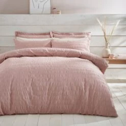 Aria Seersucker Duvet Cover And Pillowcase Set
