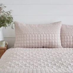 Billie Duvet Cover And Pillowcase Set 35 Billie Duvet Cover And Pillowcase Set -Home Furnishing Store 30915730 alt01