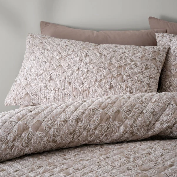 Edie Duvet Cover & Pillowcase Set 14 Edie Duvet Cover & Pillowcase Set - Image 12