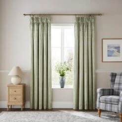 Dorma Fuchsia Bells Pencil Pleat Blackout Curtains -Home Furnishing Store 30927644 alt01