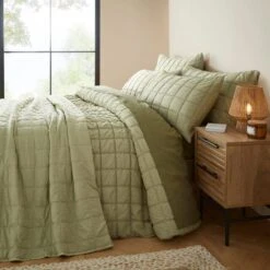 Evana Stitch Bedspread -Home Furnishing Store 30929945 alt03