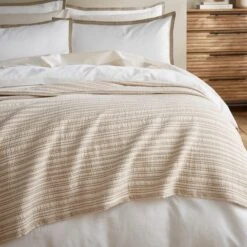 Weybourne Stripe Bedspread 7 Weybourne Stripe Bedspread -Home Furnishing Store 30941324 alt02