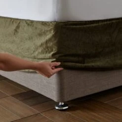 Catherine Lansfield Kingsley Matte Velvet Divan Base Bed Wrap -Home Furnishing Store 30956819 alt02