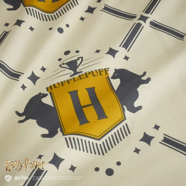 Harry Potter Hufflepuff Reversible Duvet Cover And Pillowcase Set 6 Harry Potter Hufflepuff Reversible Duvet Cover And Pillowcase Set - Image 4