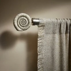 Ammonite Extendable Metal Eyelet Curtain Pole