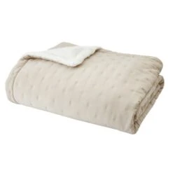 Catherine Lansfield Cosy Nori Soft Sherpa Bedspread -Home Furnishing Store 30962990 alt01