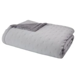 Catherine Lansfield Cosy Nori Soft Sherpa Bedspread -Home Furnishing Store 30963034 alt01