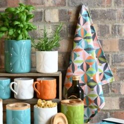 Navigate Carnaby Tea Towel Bloom And Petal Set Of 2